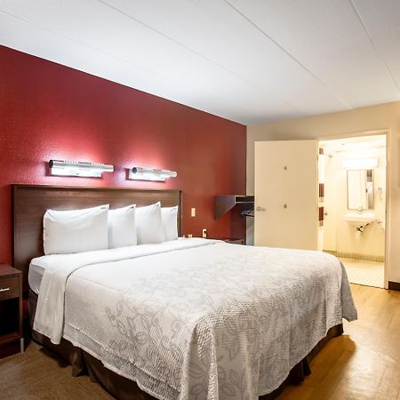 Red Roof Inn Plus+ Pittsburgh South - Airport Экстерьер фото