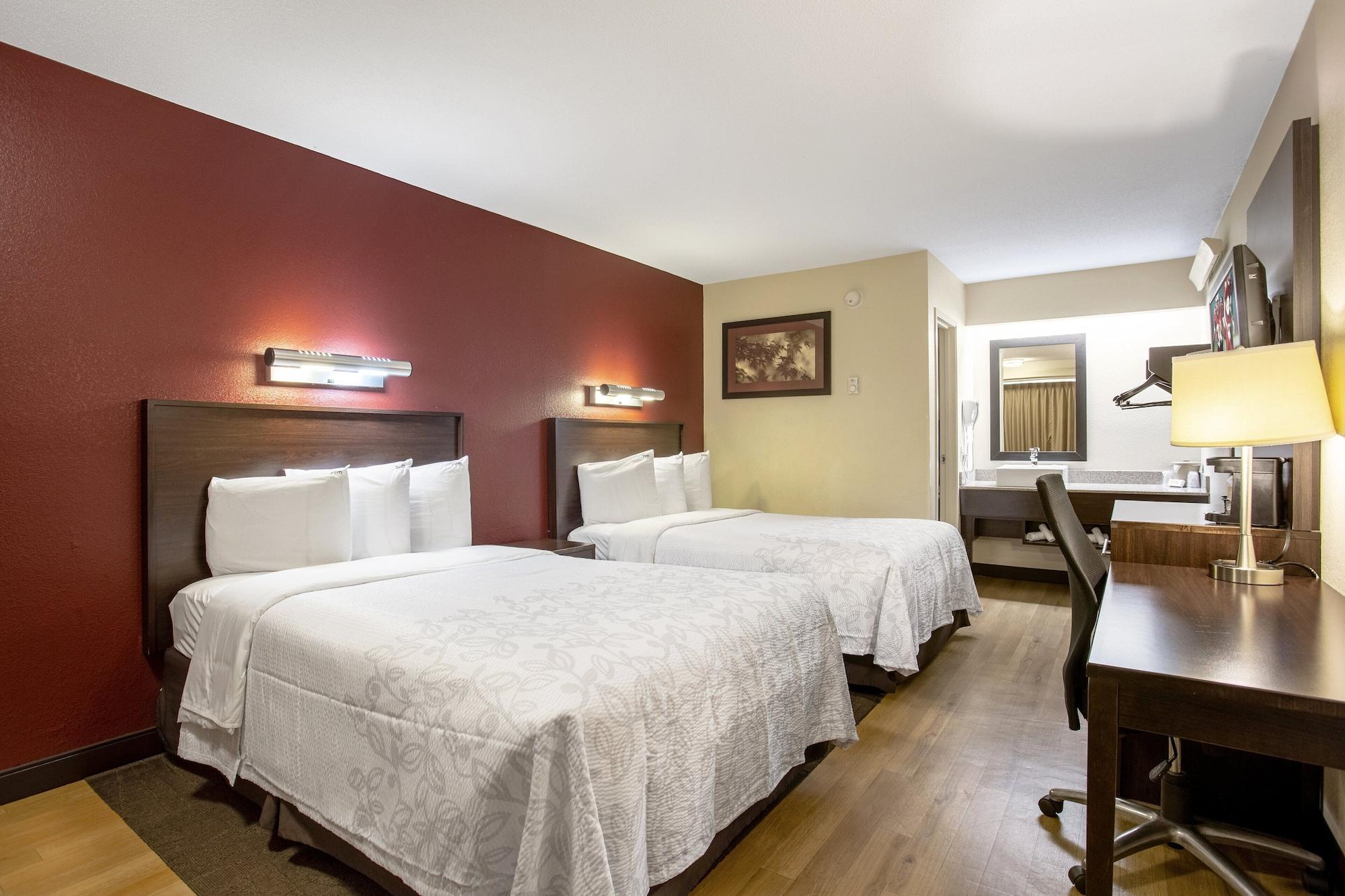 Red Roof Inn Plus+ Pittsburgh South - Airport Экстерьер фото