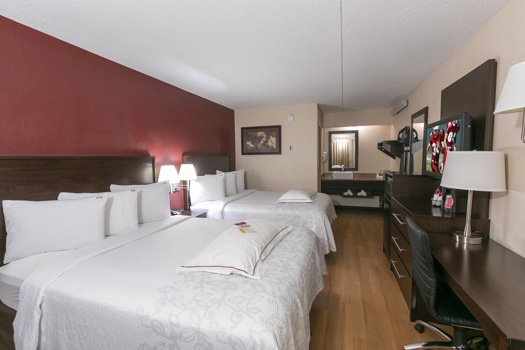 Red Roof Inn Plus+ Pittsburgh South - Airport Экстерьер фото