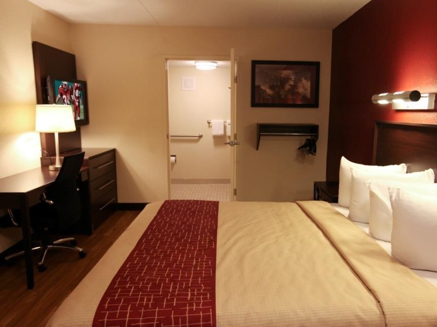 Red Roof Inn Plus+ Pittsburgh South - Airport Экстерьер фото