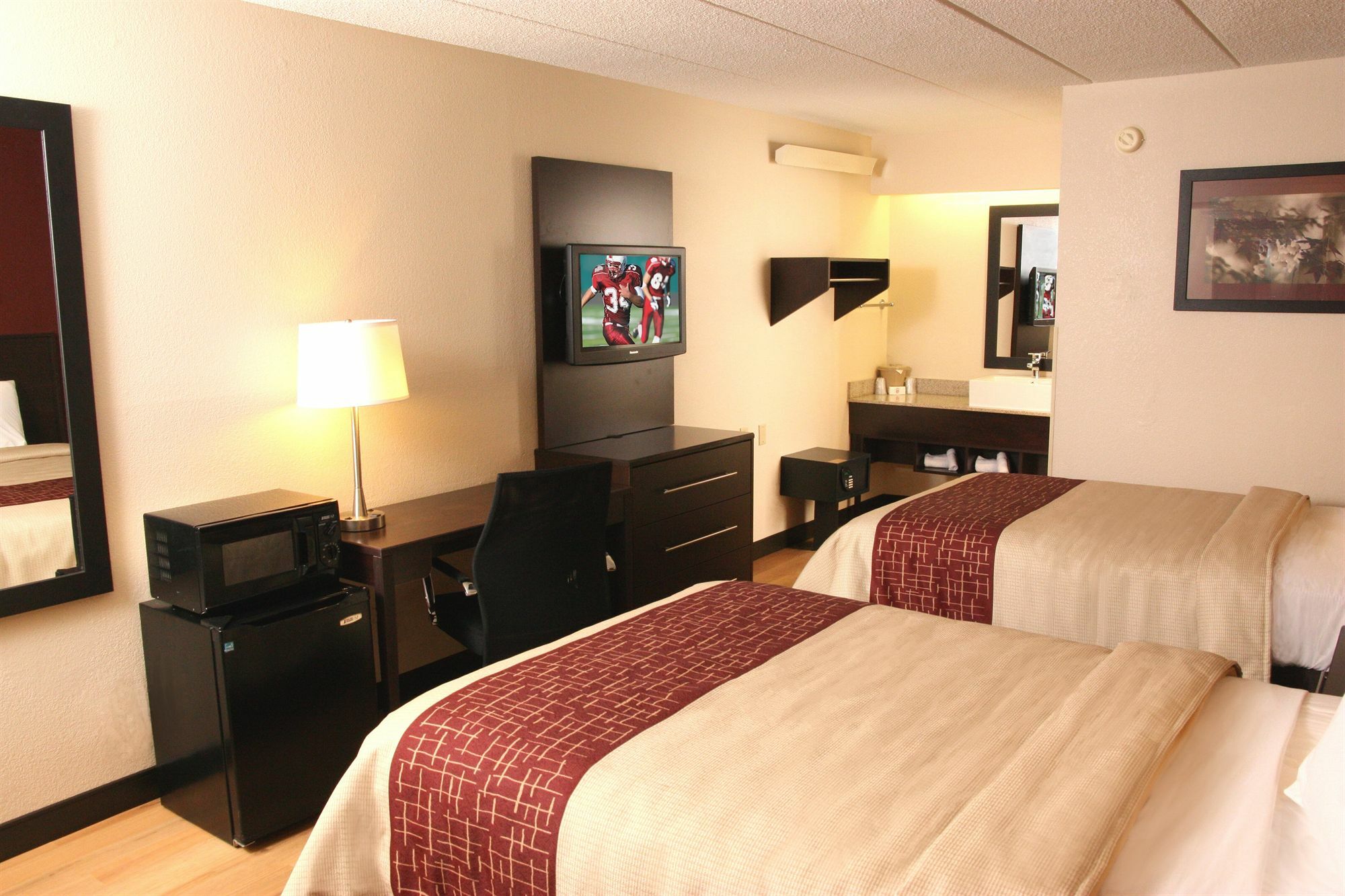 Red Roof Inn Plus+ Pittsburgh South - Airport Экстерьер фото