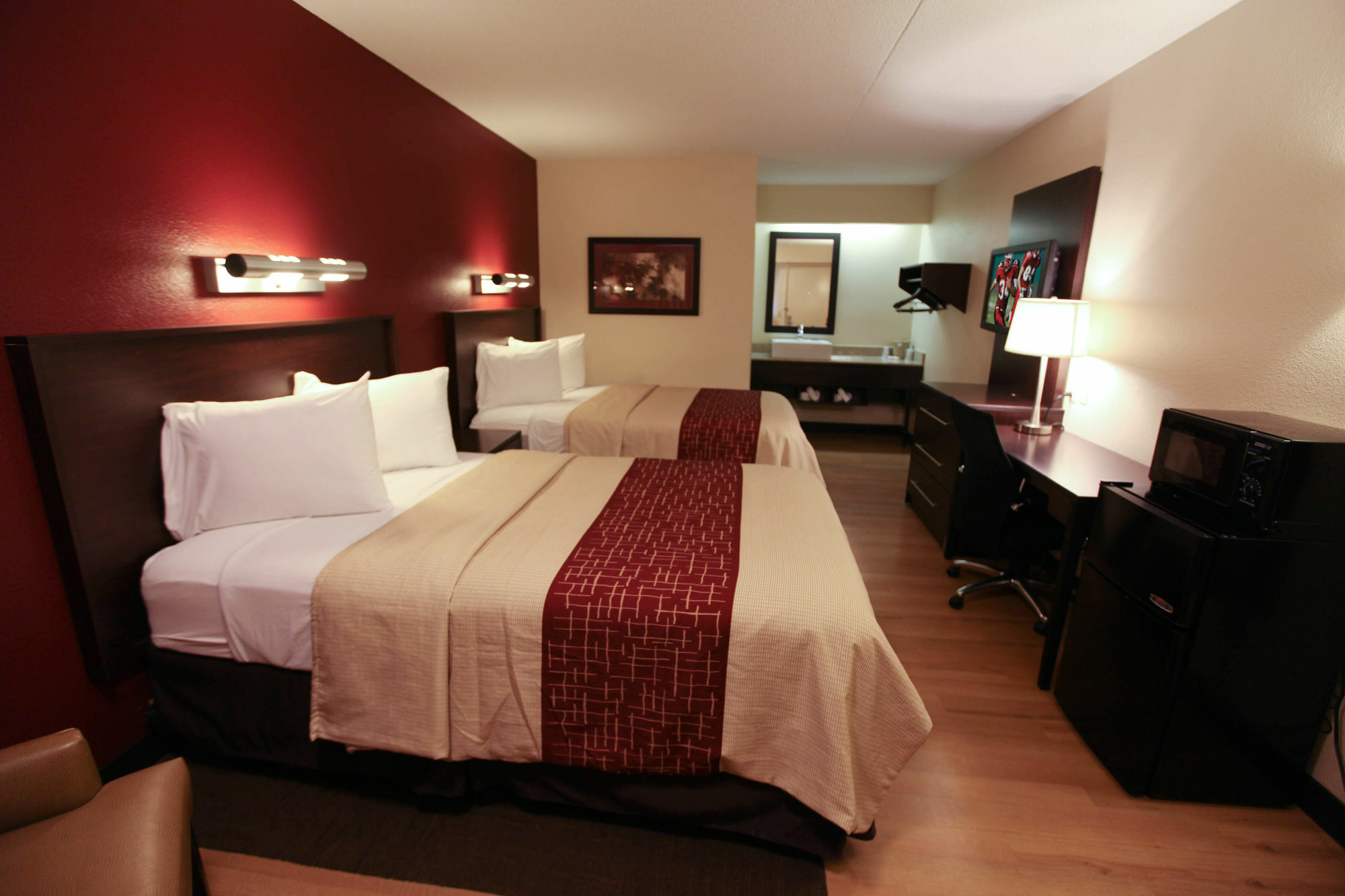 Red Roof Inn Plus+ Pittsburgh South - Airport Экстерьер фото